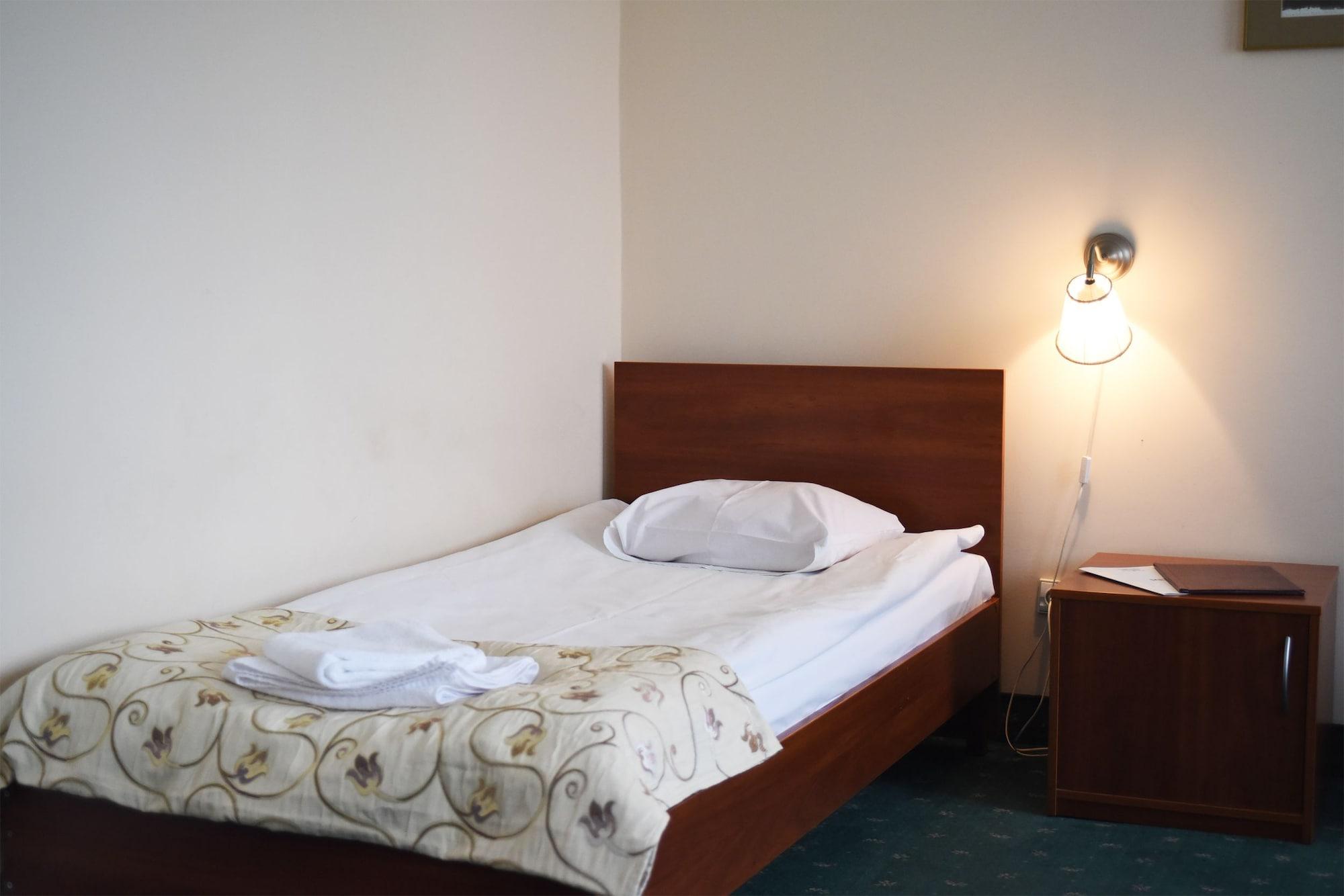 Parkhotel Economic Wielka Wies  Екстер'єр фото