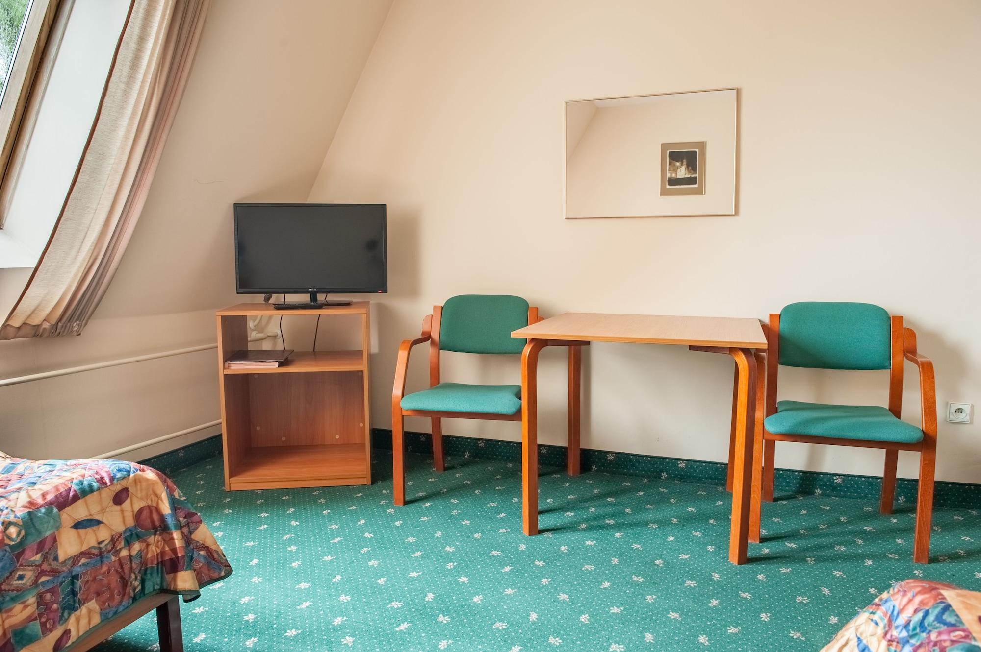Parkhotel Economic Wielka Wies  Екстер'єр фото