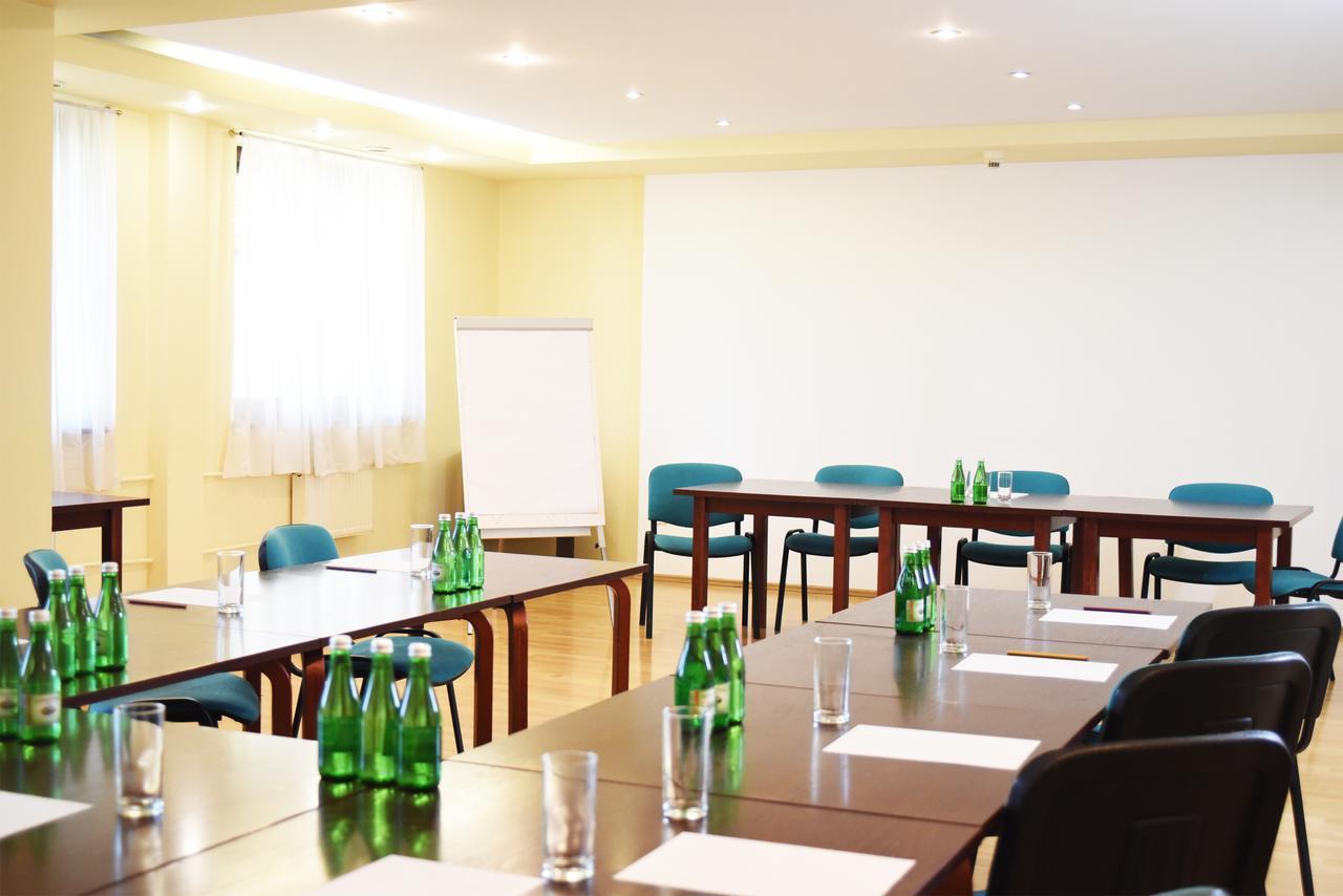 Parkhotel Economic Wielka Wies  Екстер'єр фото