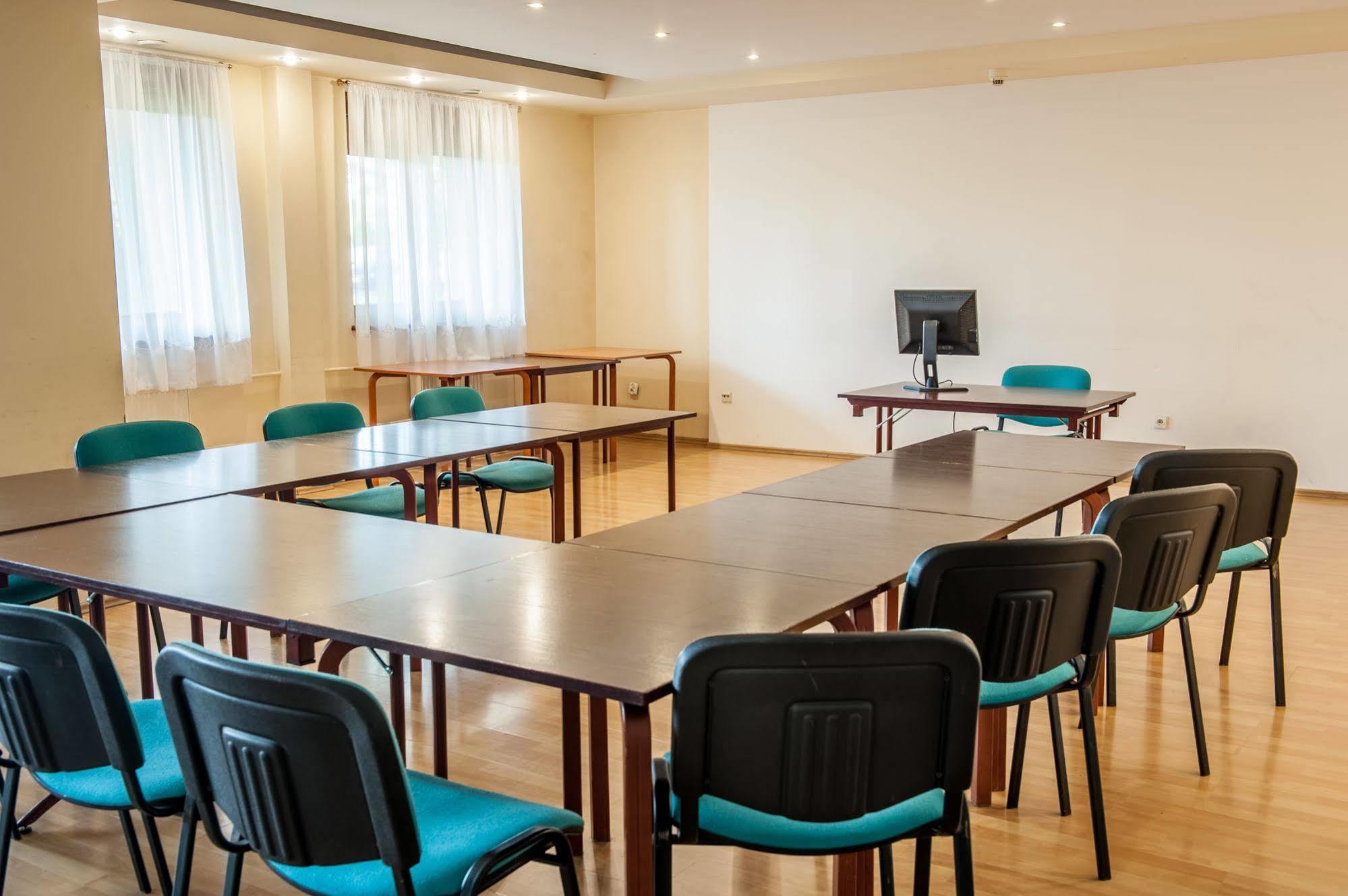 Parkhotel Economic Wielka Wies  Екстер'єр фото