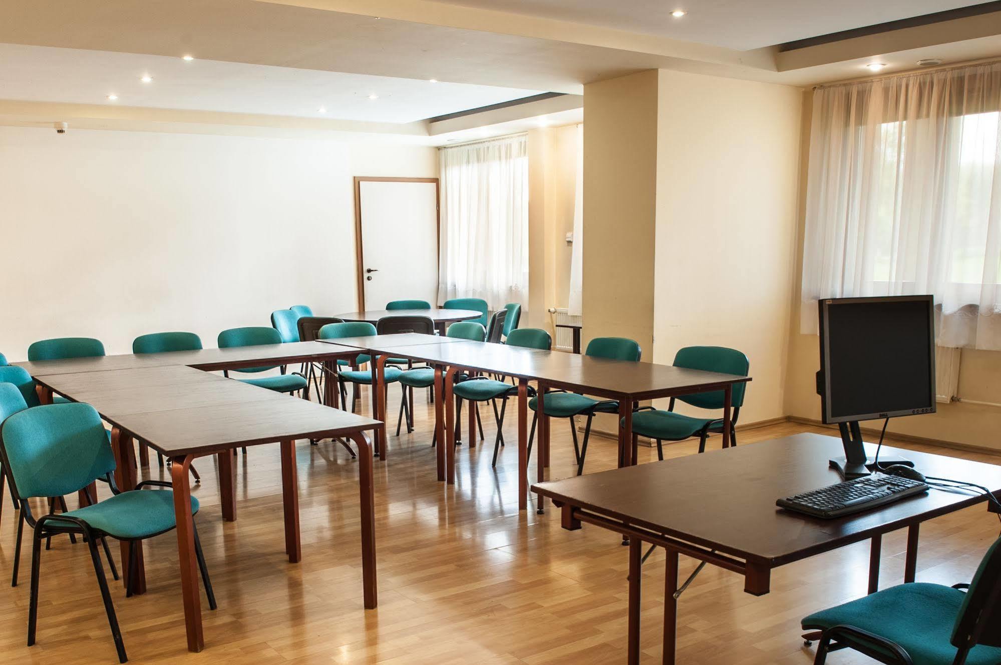 Parkhotel Economic Wielka Wies  Екстер'єр фото